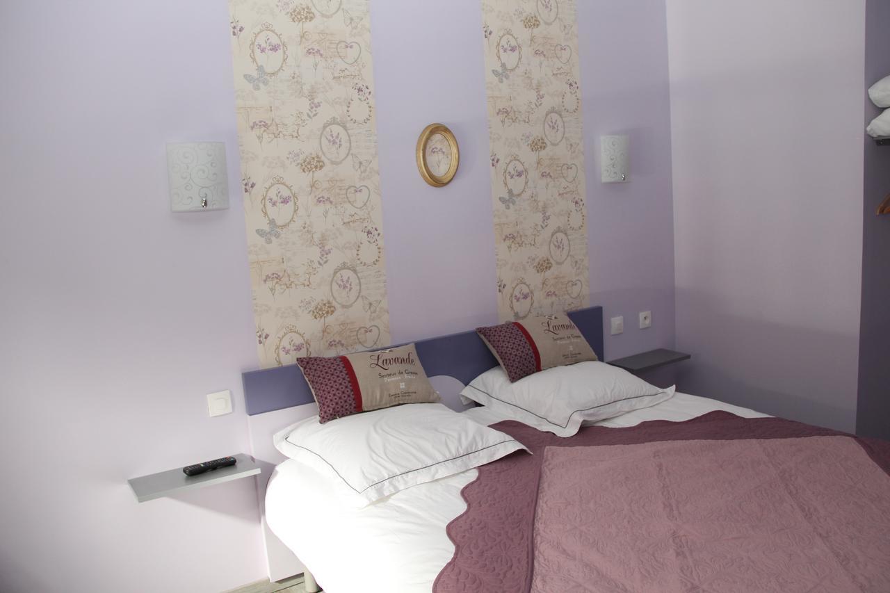 Sous Le Figuier Bed & Breakfast Saint-Simeon-de-Bressieux Luaran gambar